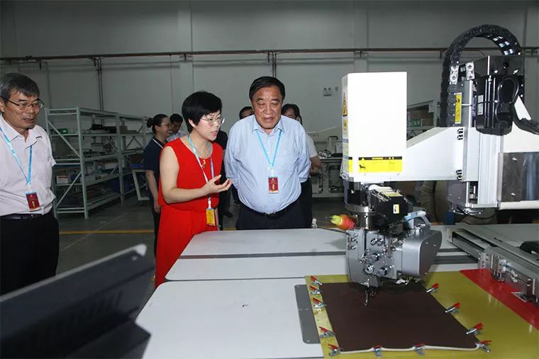 Leaders and Guests visit the factory