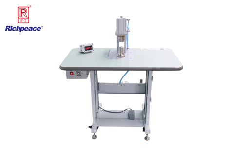 Richpeace Manual Installation Machine for Breathing Valve of Medical Mask  (mechanical version)
