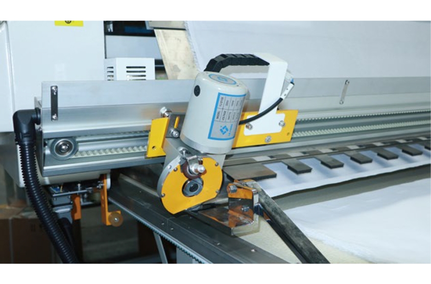 Large Hopper Spreading Machine