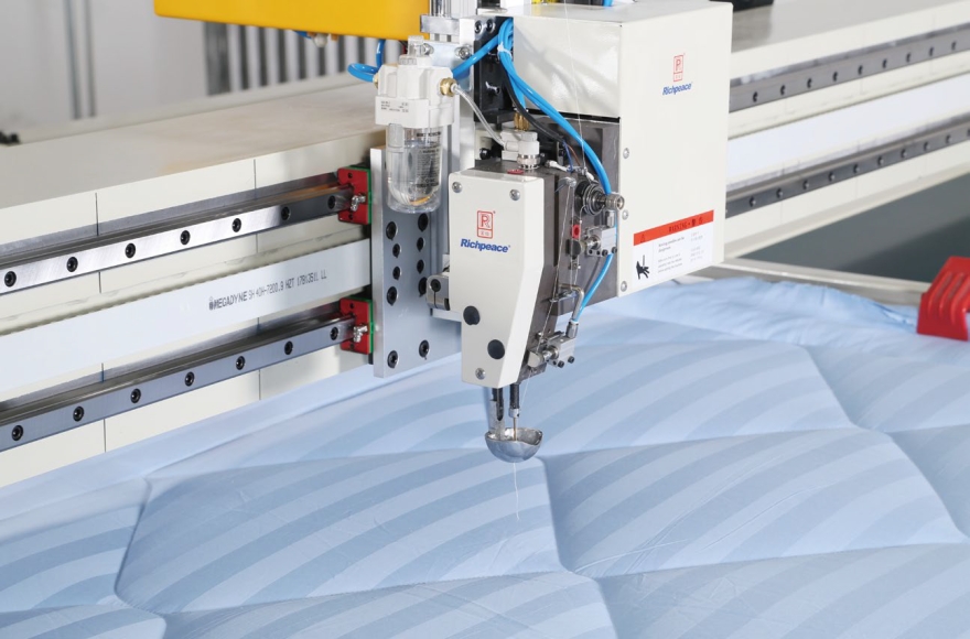 Ultra-soft or Ultra-heavy Material Quilting Machine