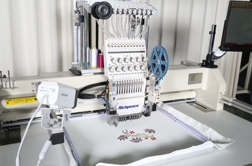 Intelligent Cloud Teaching Embroidery Machine